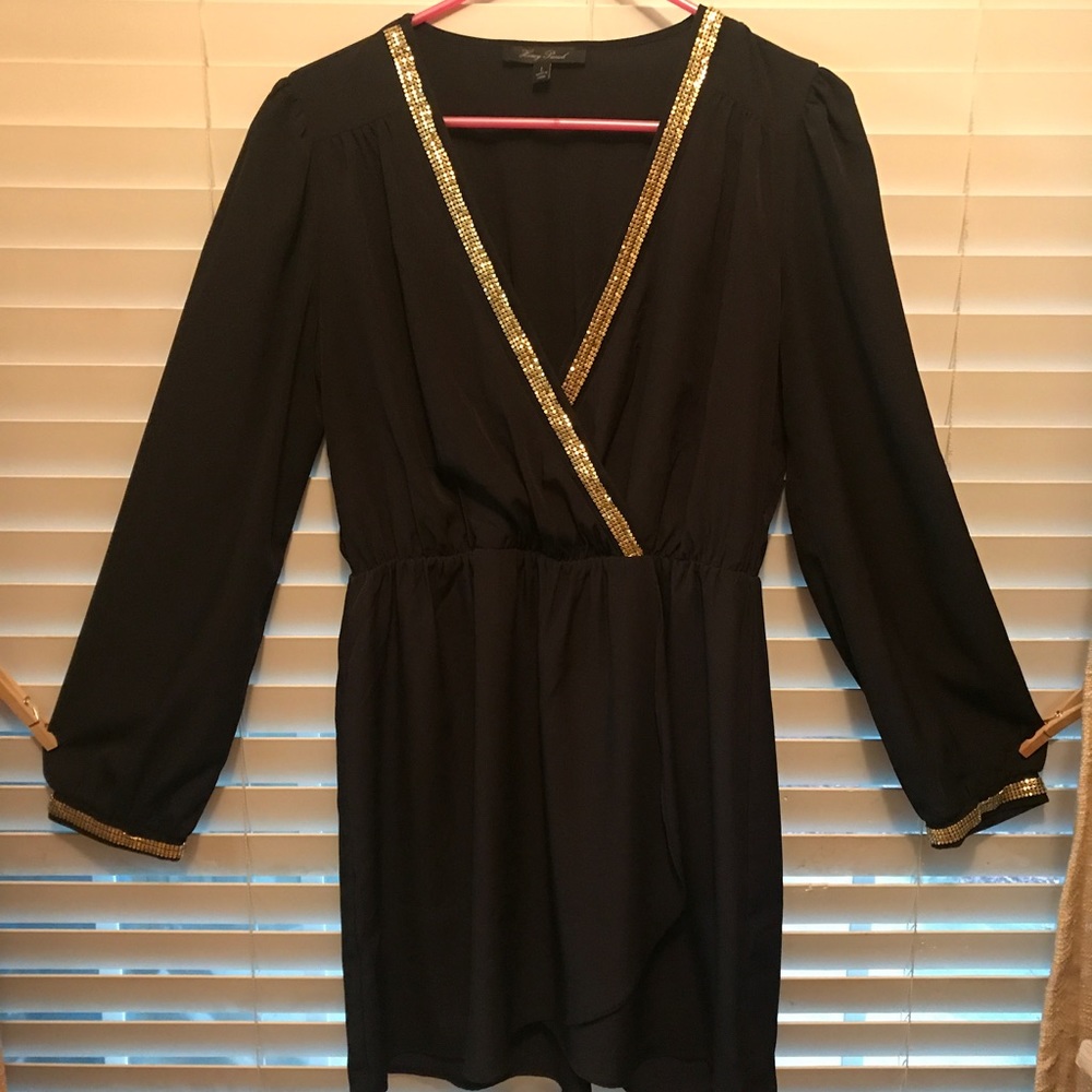 Black dress with gold accent!